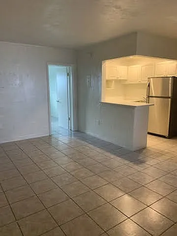 1230 W 54th St Photo 1