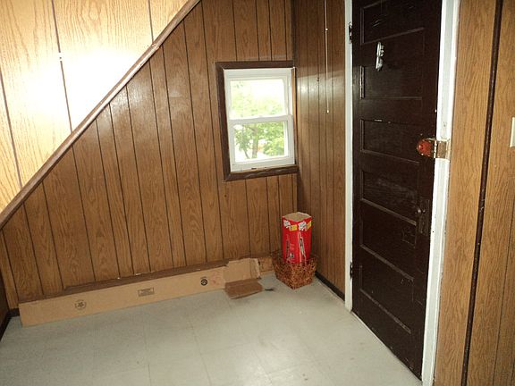 3rd image of 350 S 10th Ave