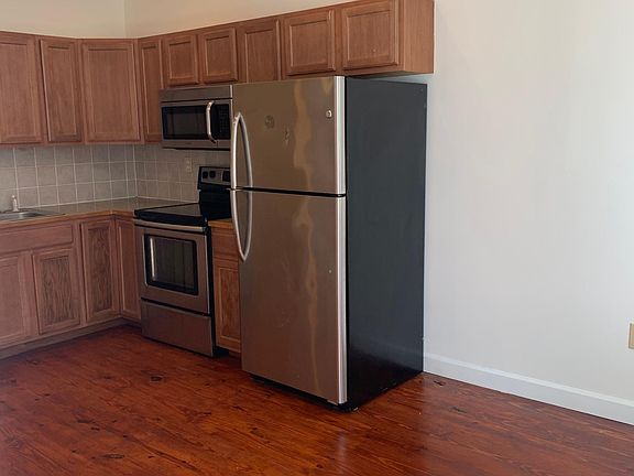 4th image of 521 N 40th St #1