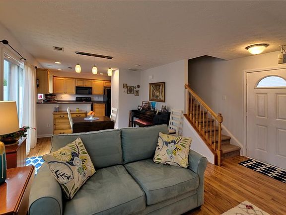 3rd image of 241 Hiawassee Dr