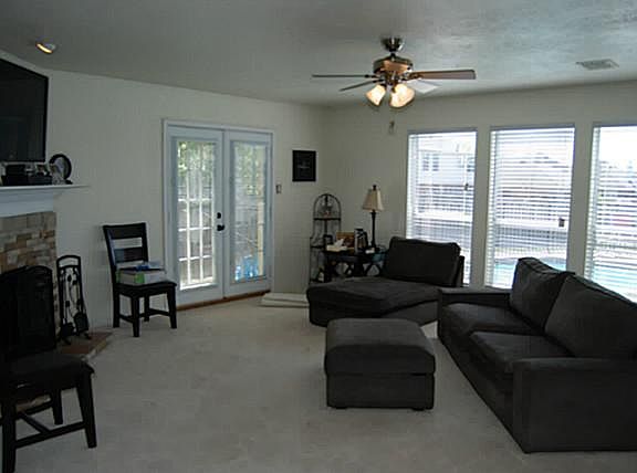 5th image of 301 Glen Oak Trl