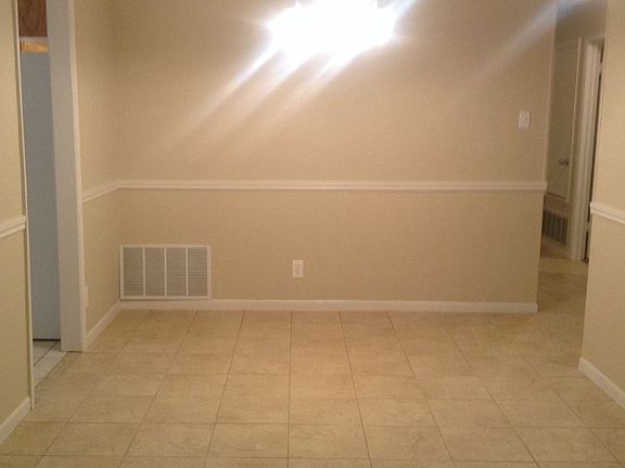 4th image of 4704 Poppy Wood Cir