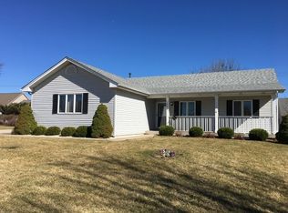 1501 Ginny Ln, Woodstock, IL 60098
