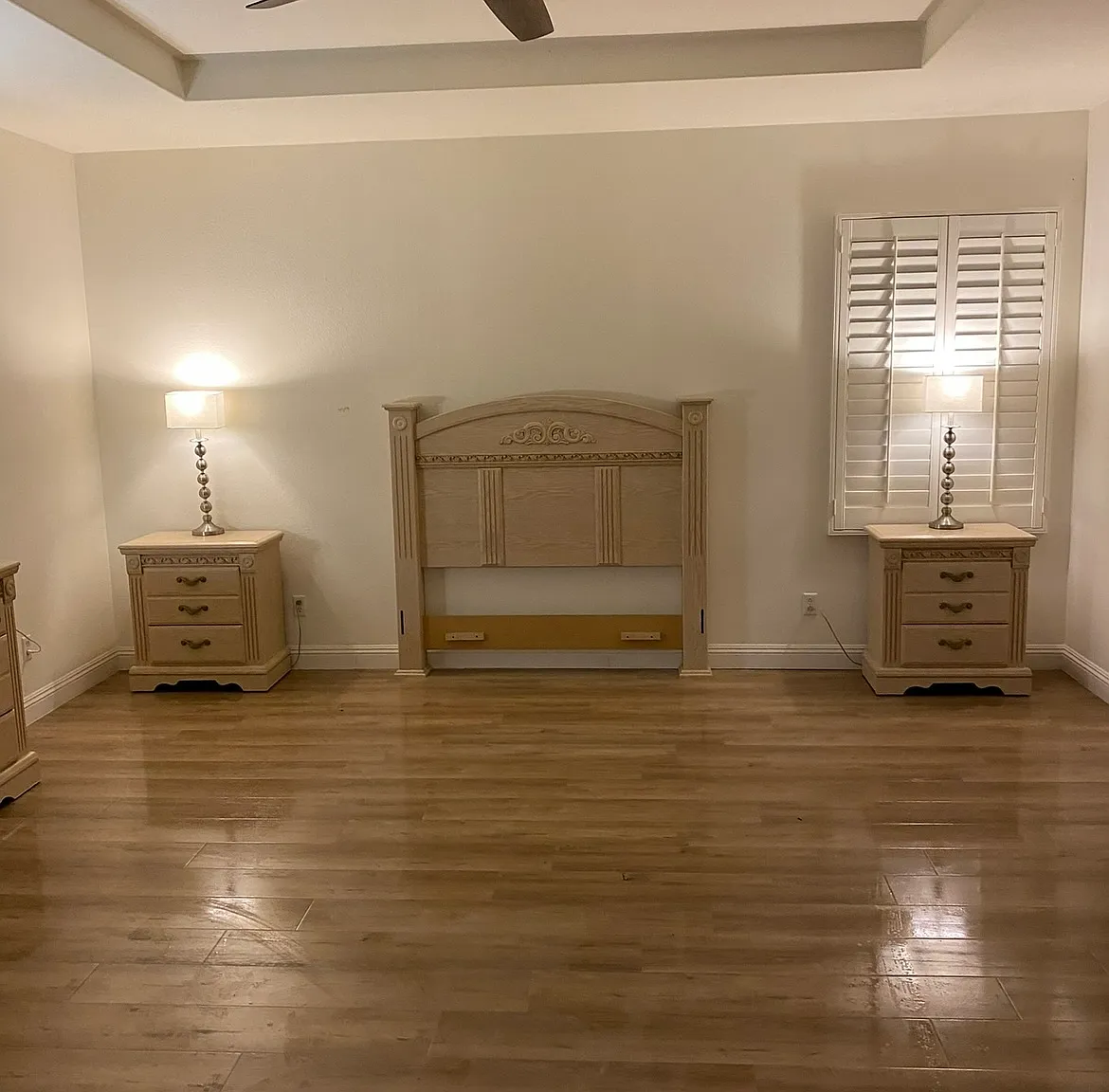 8 bed, 4088 sqft, $1,299 — Photo 1