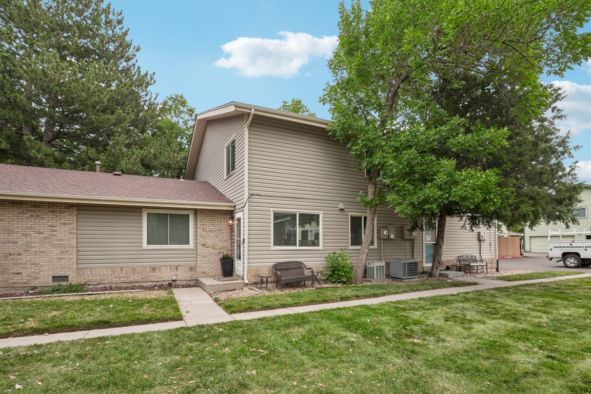 S Flower St-S1309-001.jpg