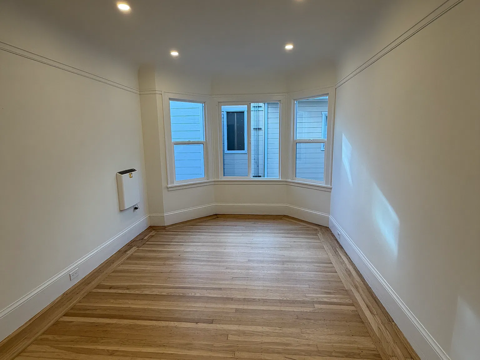 2 bed, 887 sqft, $5,500 — Photo 4