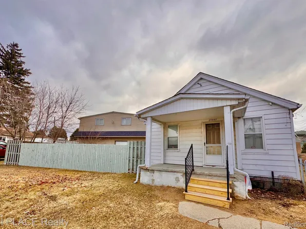 20885 Colman St, Clinton Township, MI 48035