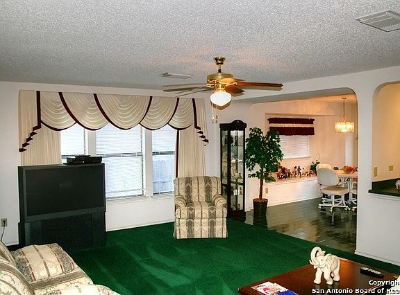 3rd image of 8067 Chestnut Ash Dr