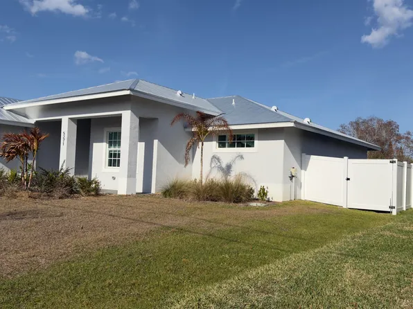 5271 NW Mayfield Lane, Port St Lucie, FL 34983