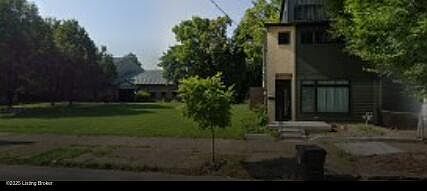 1st image of 914 E Jefferson St