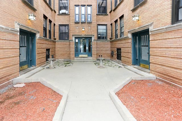 1st image of 817A W Cornelia Ave APT 307