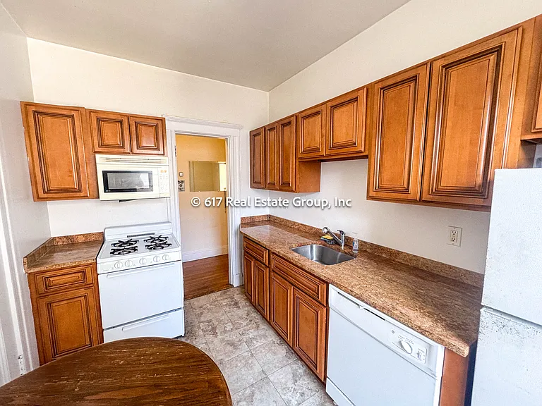 11 Melvin Ave #12 — Photo 1