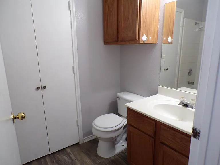 5908 Greengate Dr #C — Photo 14