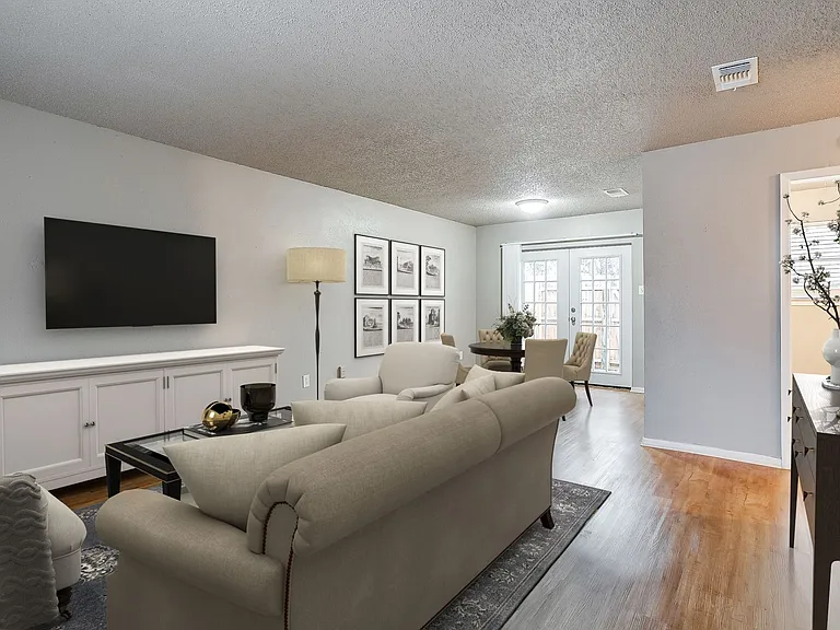 Summer Square Apartments — Photo 5