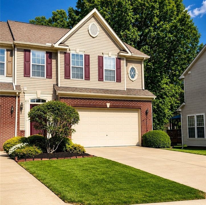 1st image of 2923 Stratford Way