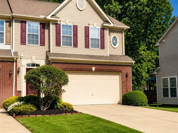 2923 Stratford Way, Willoughby Hills, OH 44092