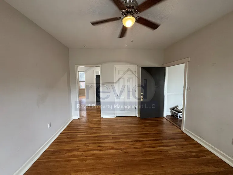 The Broadmoor Apartments — Photo 14
