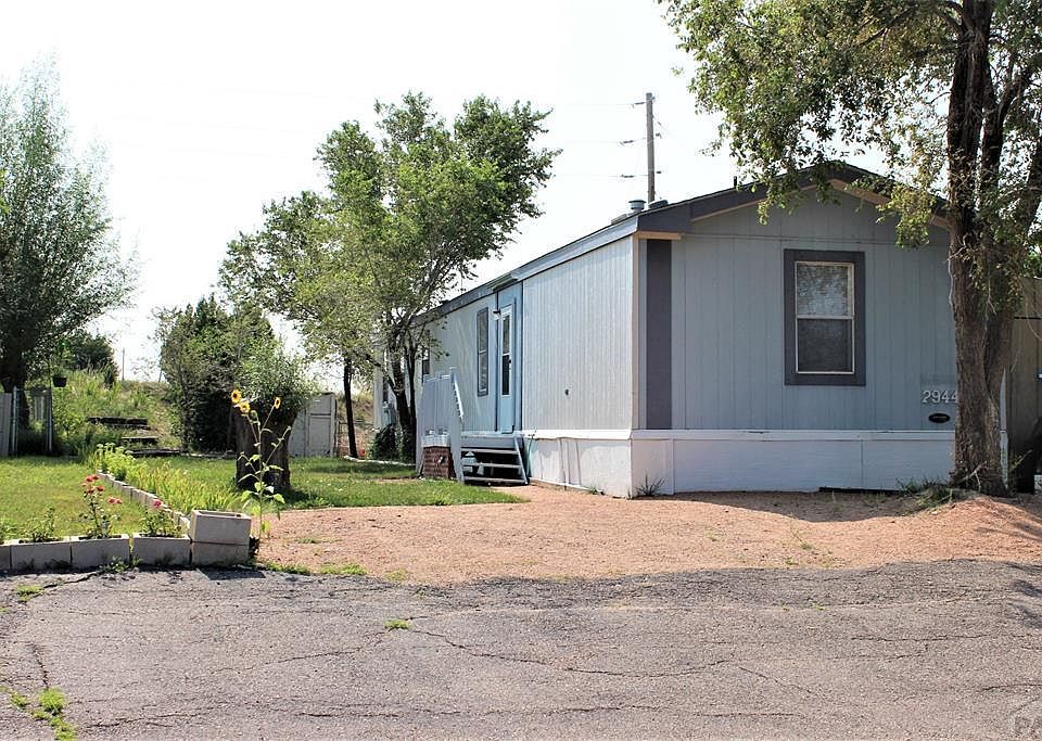 1st image of 2944 Applewood Dr