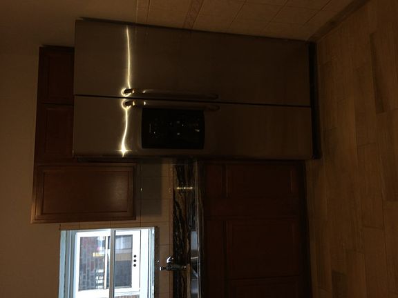 3rd image of 5124 W Oakdale Ave #1