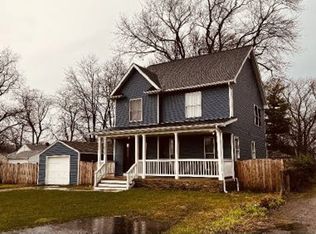 1033 Vermont Dr, Troy, MI 48083