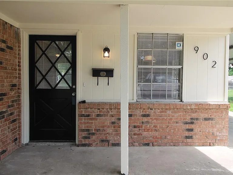 902 Lindo Dr — Photo 5
