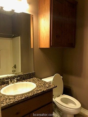 1st image of 319 Forest Dr