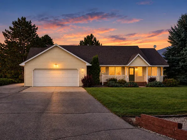 223 Carriage Rd, Hamilton, MT 59840