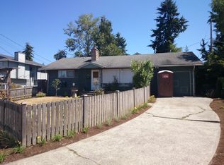 9220 32nd Ave SW, Seattle, WA 98126