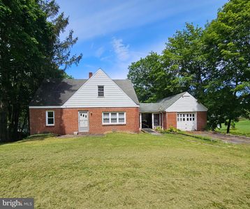 800 Thompson St, Lemont, PA, 16851