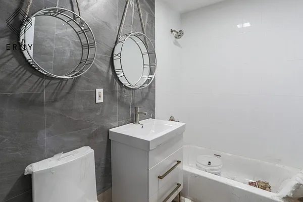 Rented by Pinn Realty | media 26