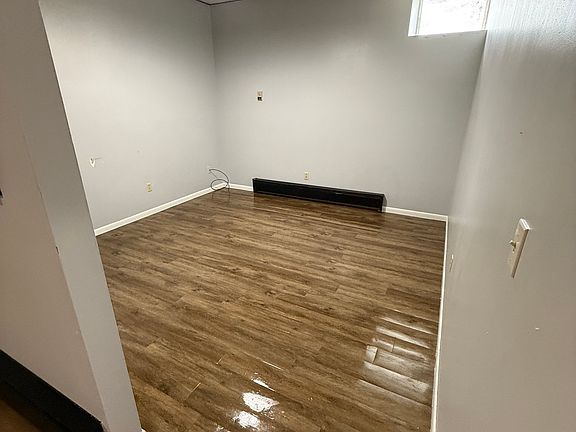 5th image of 54 W Craig St APT B2