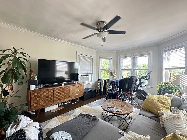 1415 W Hutchinson St #4 — Photo 11