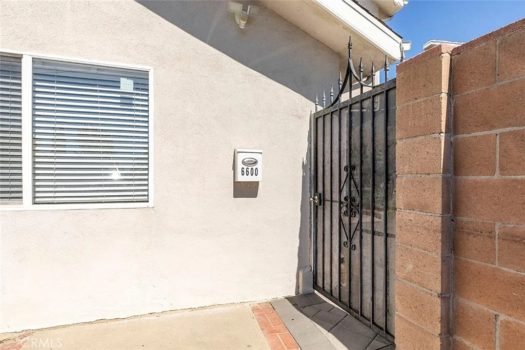 Studio, 450 sqft, $1,700 — Photo 1