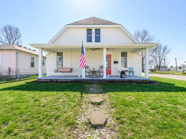 925 W Oak St, Seymour, IN 47274