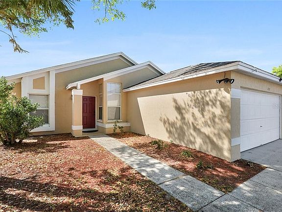 2nd image of 2937 Dickens Cir
