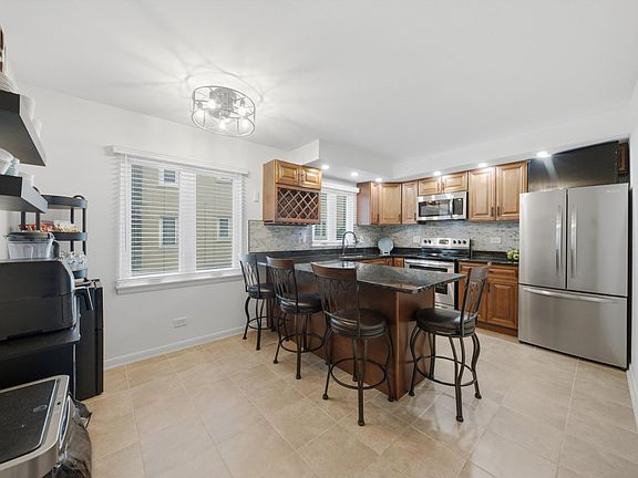 5th image of 10332 S Pulaski Rd APT 107