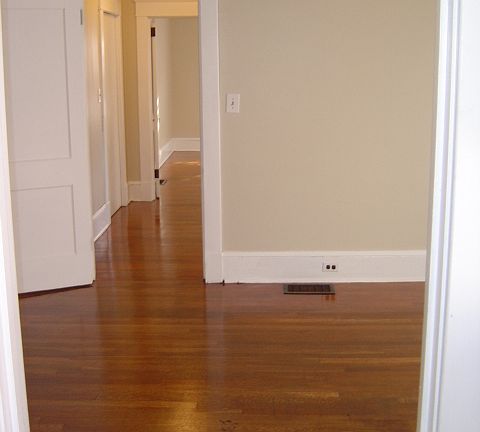 2nd image of 918B Lexington Ave