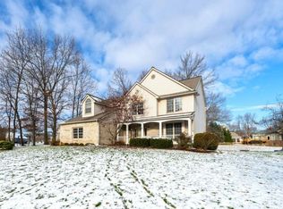 5019 Oak Bluff Ct, Howell, MI 48843