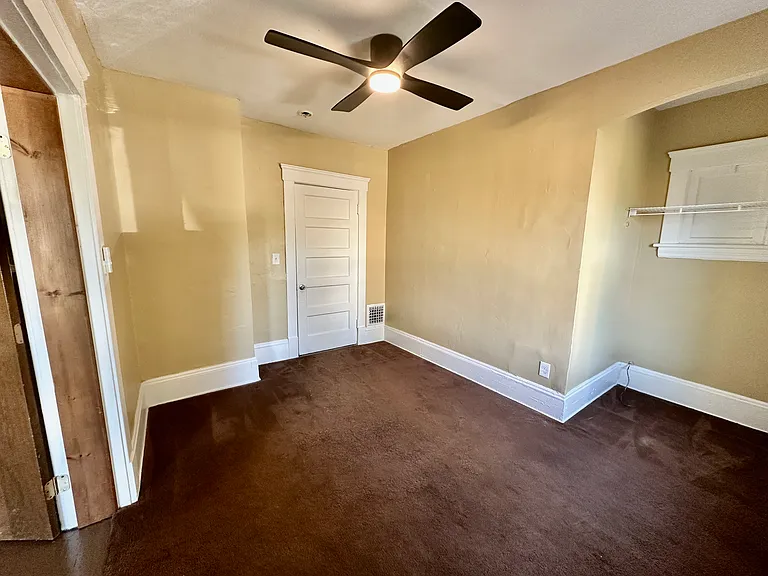 1315 E 85th St #2 — Photo 5