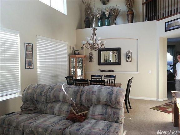 3rd image of 1251 Laurel Park Cir