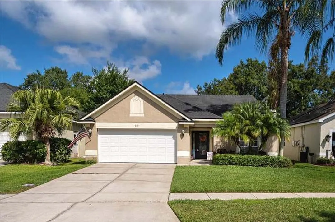 4 bed, 1652 sqft, $3,750 — Photo 1