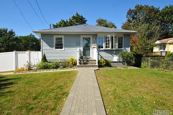 1st image of 33 Pleasant Ave