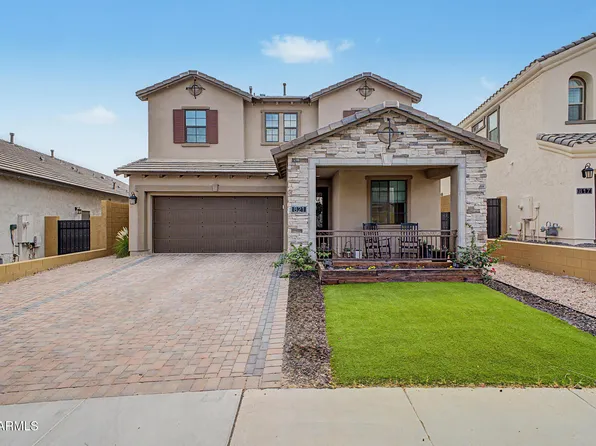 821 E SILVER FOX Way, Phoenix, AZ 85048