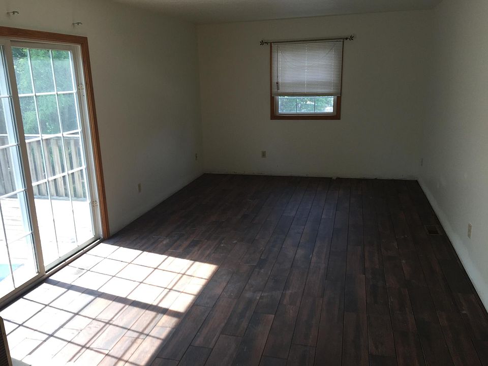 2nd image of 8702 Grimes Ave NW
