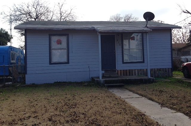 1st image of 410 Sylvia Ave