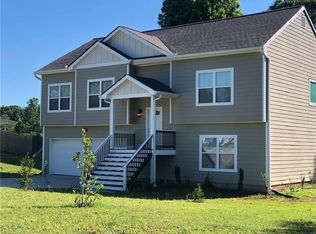 1428 Flanagan Mill Dr, Auburn, GA 30011