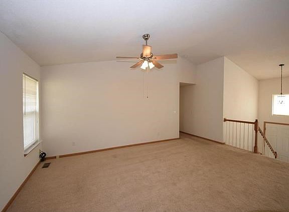 4th image of 115 Country Club Parc Ct