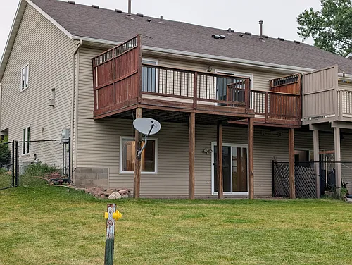 878 Wescott Sq Photo 1