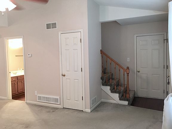 2nd image of 5106-5108 W Louisville Ct #5106