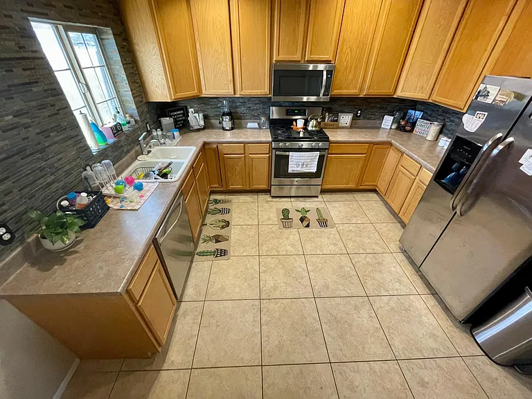 6360 Tamarisk Ave — Photo 9